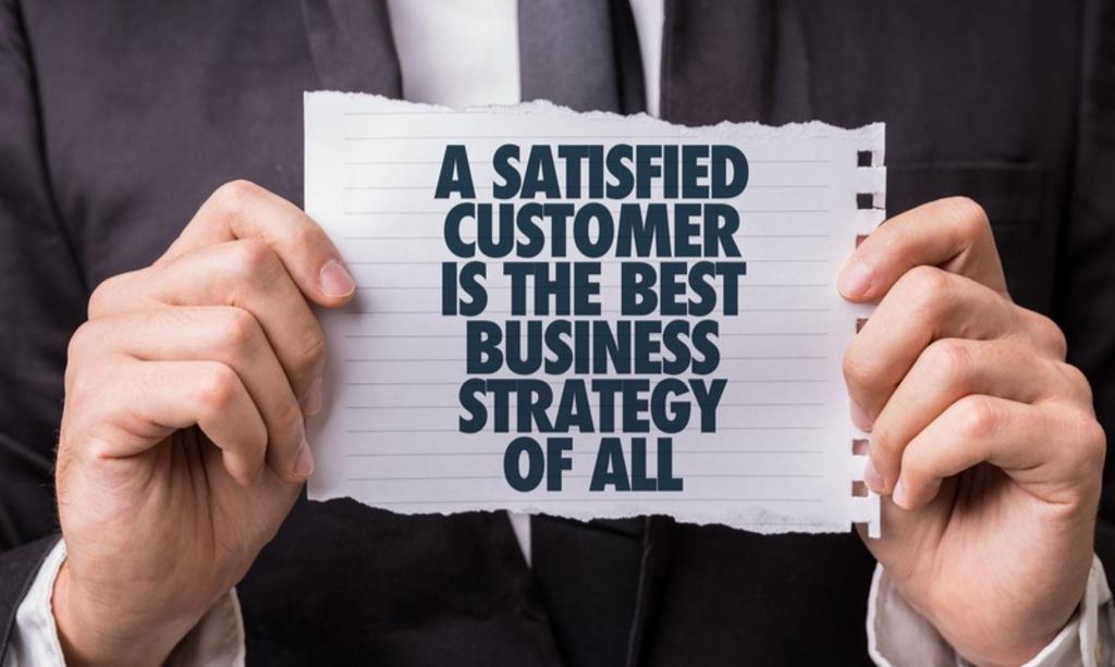 https://omnicommagency.com/wp-content/uploads/2024/12/satisfiedCustomer.jpg